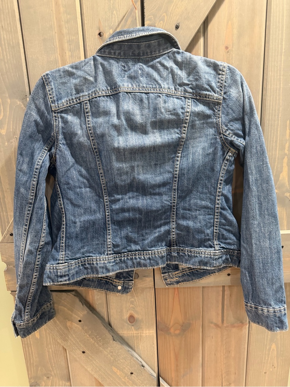 G.H. Bass & Co. Women’s Denim Trucker Jacket Size Small Blue Button Front Cotton - Picture 5 of 7